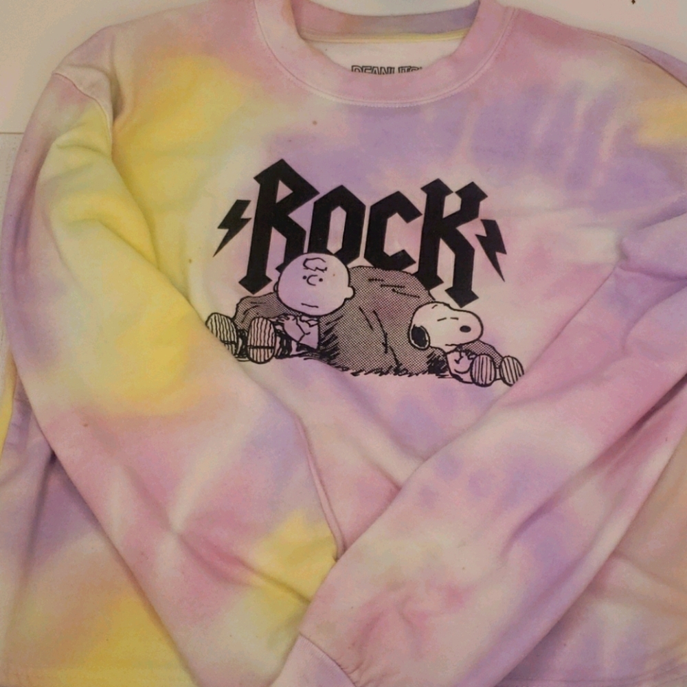 Peanuts Crop top